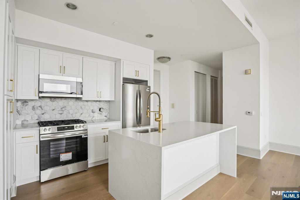 Homes for sale in Jersey City, NJ | 4 Beacon Way #900, Jersey City, NJ 07304 | MLS# 25028890