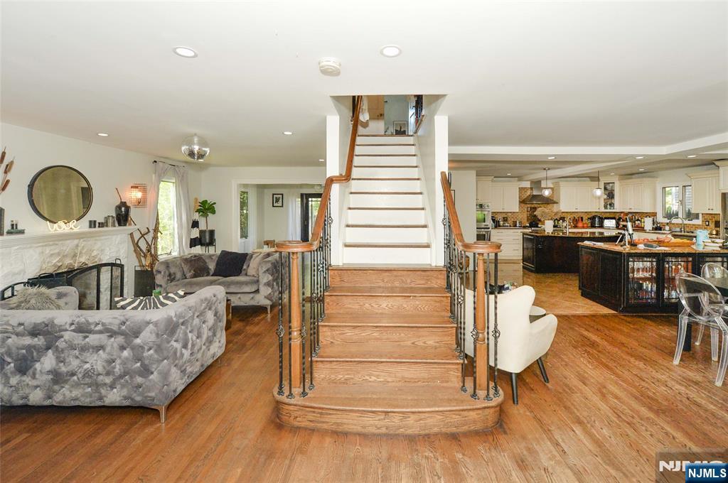 $779,000 Colonial
