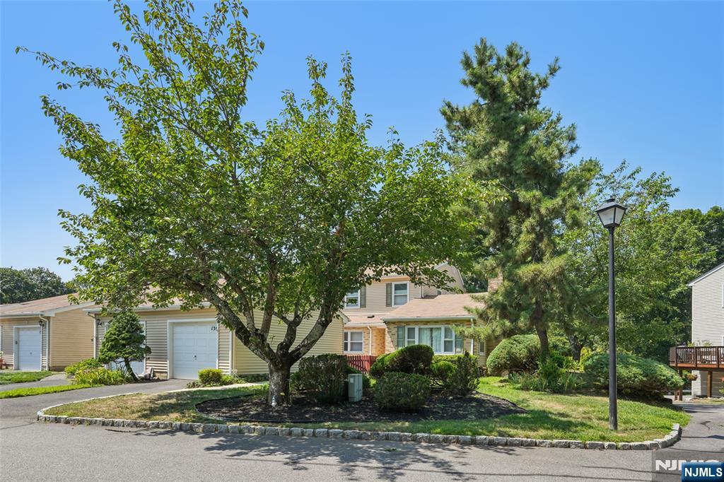 $599,000 Townhouse