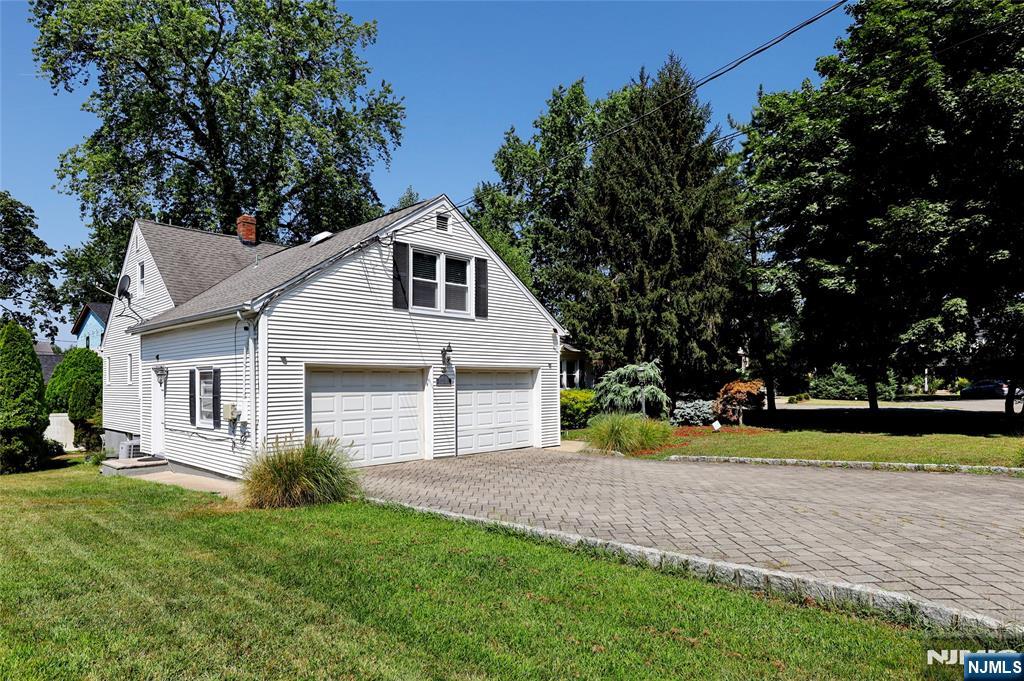 Homes for sale in Dumont, NJ | 5 Campi Ct, Dumont, NJ 07628 | MLS# 25028990