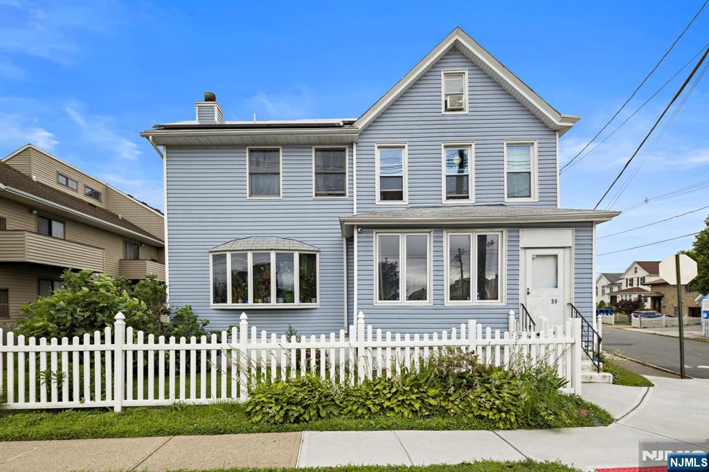 Homes for sale in Little Ferry, NJ | 89 Liberty St, Little Ferry, NJ 07643 | MLS# 25029027