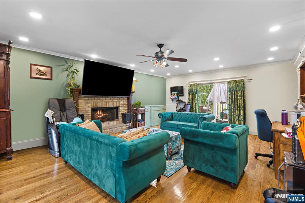 Homes for sale in Little Ferry, NJ | 89 Liberty St, Little Ferry, NJ 07643 | MLS# 25029027