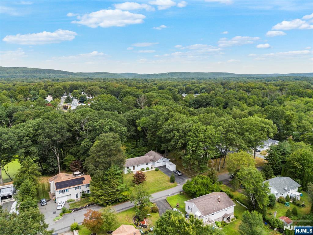 Homes for sale in Jefferson Township, NJ | 7 Pawnee Trl, Jefferson Township, NJ 07438 | MLS# 25029099