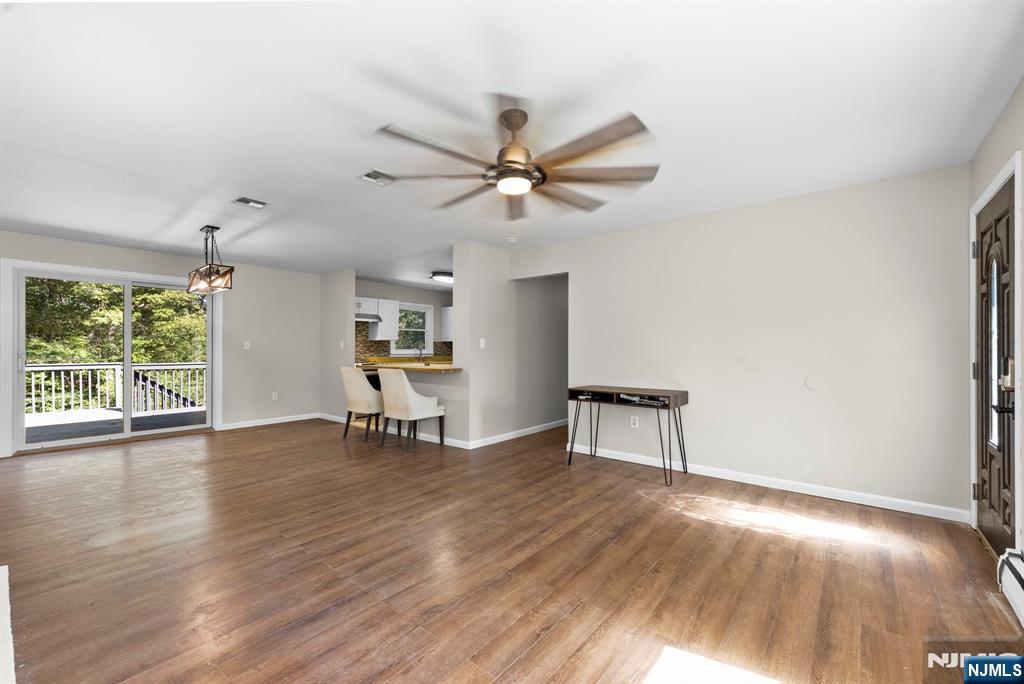 Homes for sale in Jefferson Township, NJ | 7 Pawnee Trl, Jefferson Township, NJ 07438 | MLS# 25029099