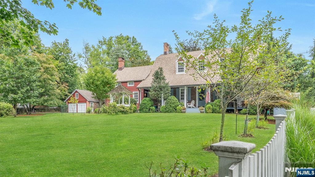 Homes for sale in Park Ridge, NJ | 142 Pascack Rd, Park Ridge, NJ 07656 | MLS# 25029107