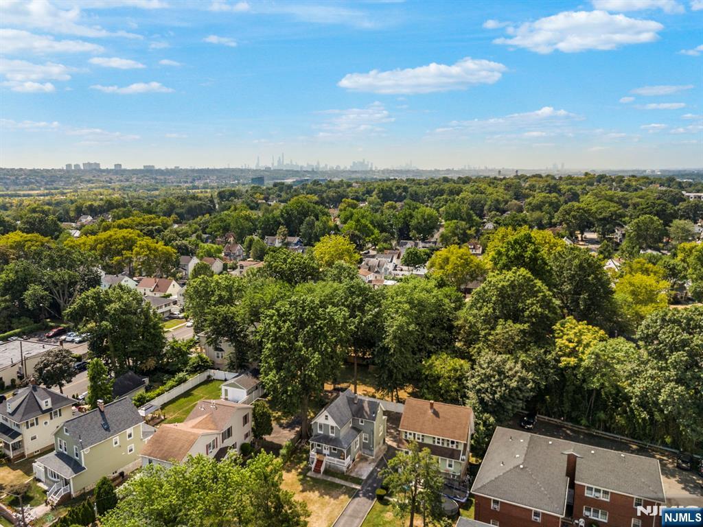 Homes for sale in Teaneck, NJ | 193 Fort Lee Rd, Teaneck, NJ 07666 | MLS# 25029169