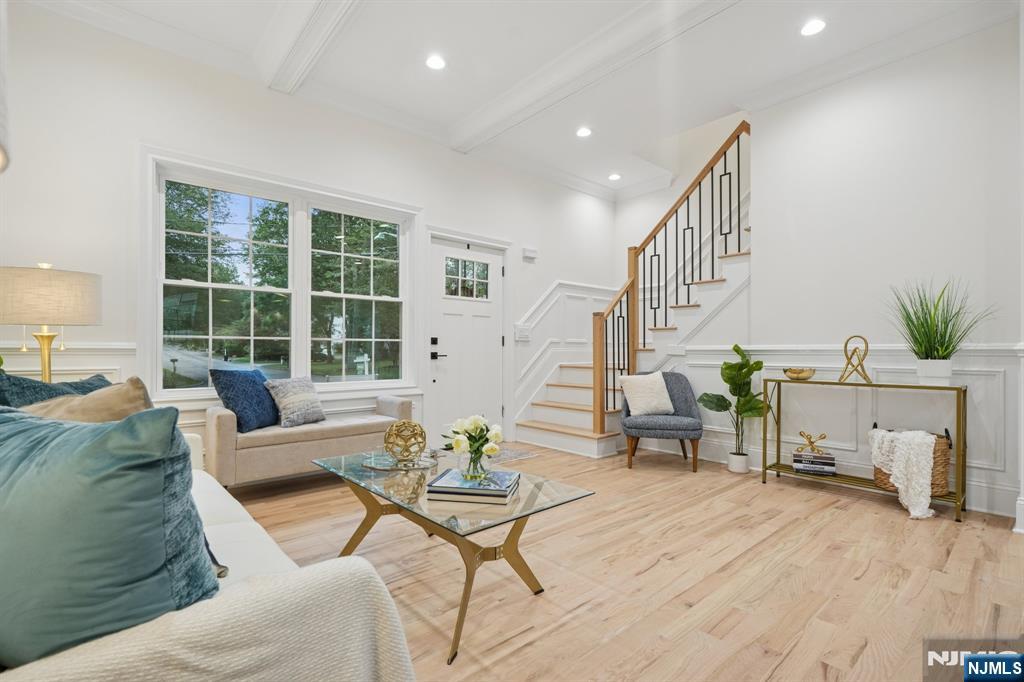 Homes for sale in Livingston, NJ | 7 Franklin Ave, Livingston, NJ 07039 | MLS# 25029172