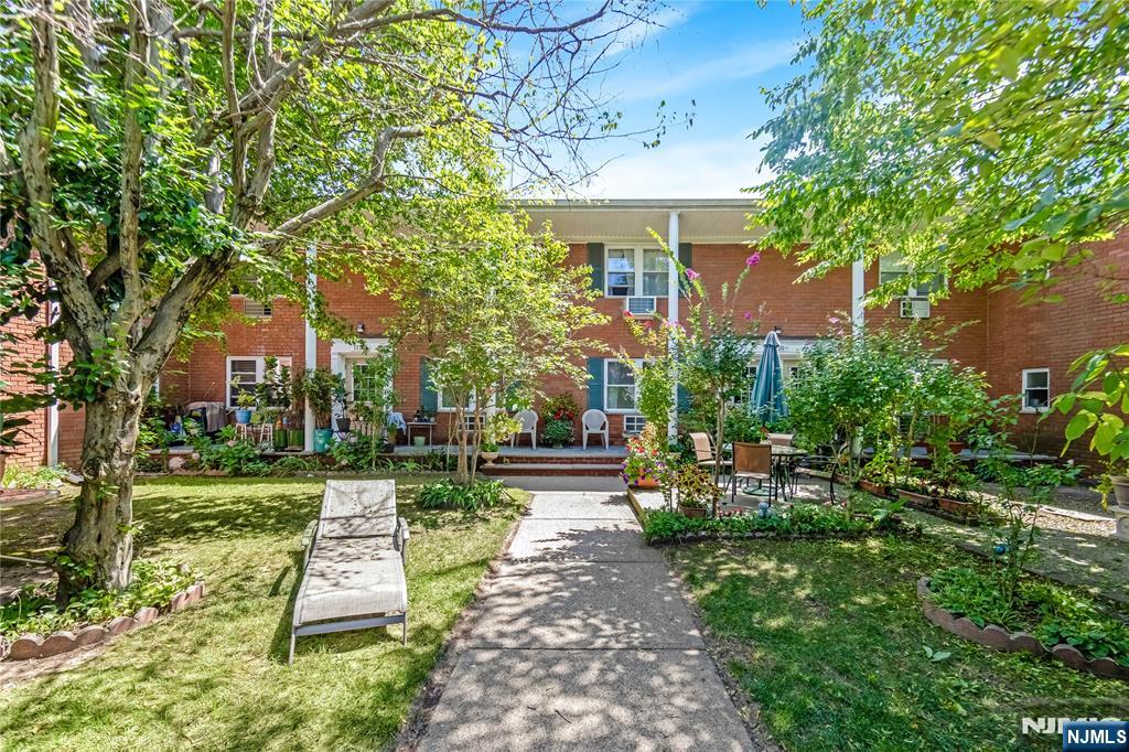 Homes for sale in Wayne, NJ | 1120 Valley Rd #1B, Wayne, NJ 07470 | MLS# 25029185