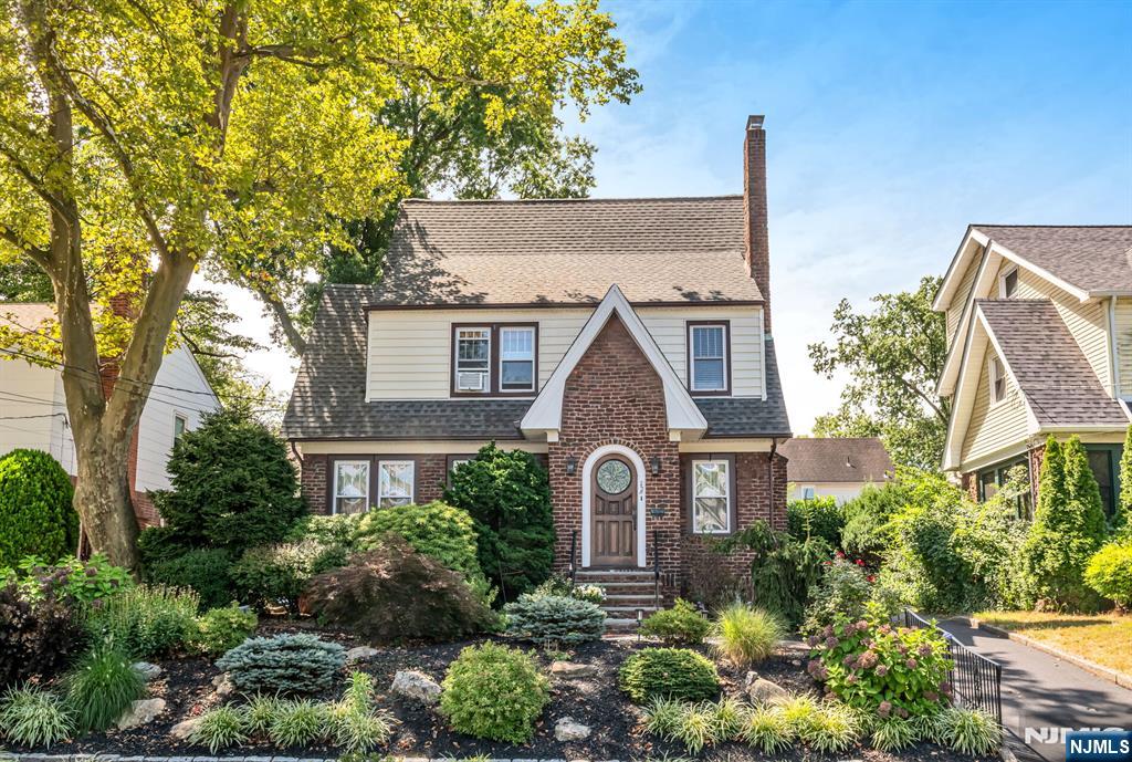 $699,900 Colonial
