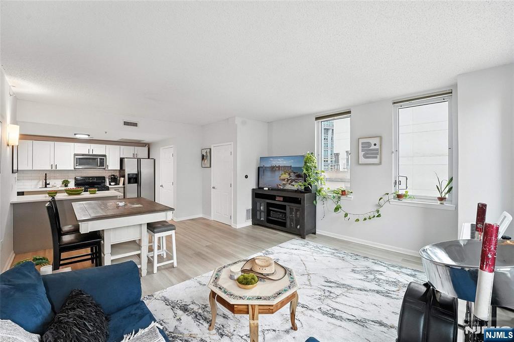 $699,000 Condo