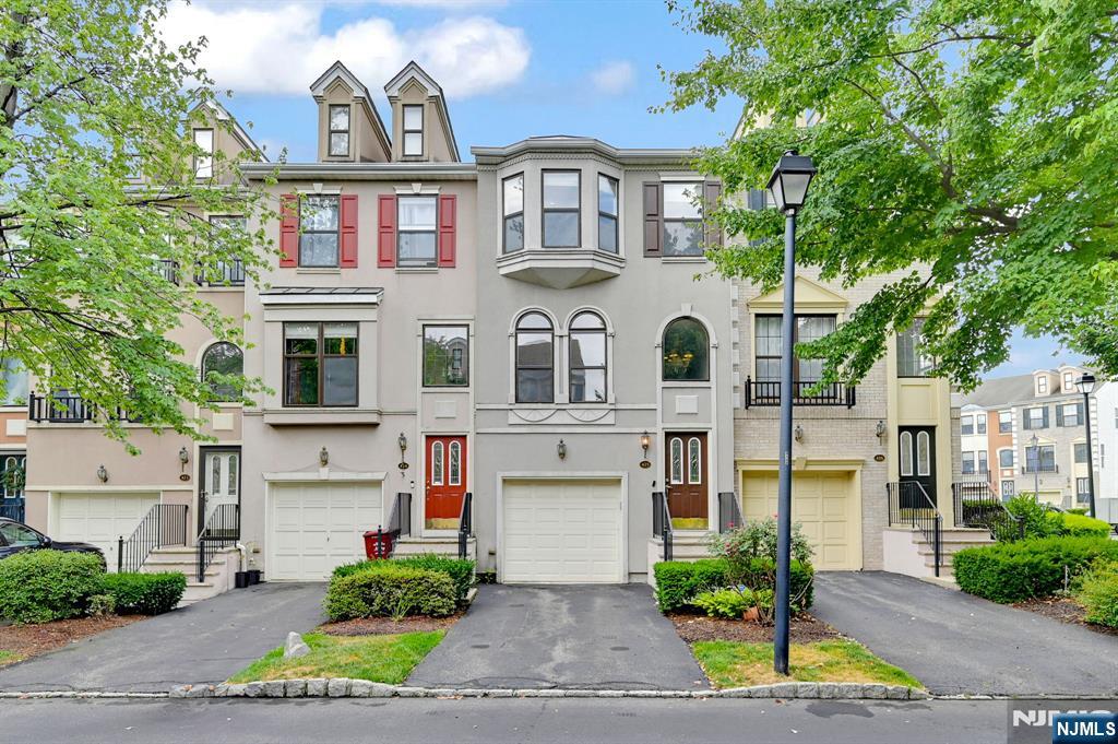 $659,000 Townhouse