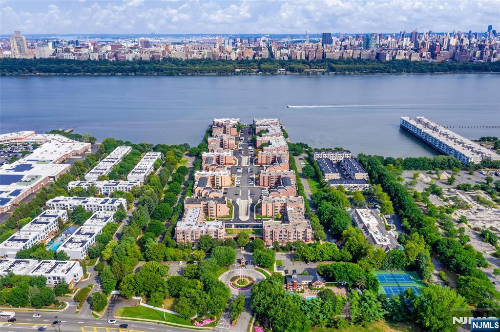 $665,000 Condo