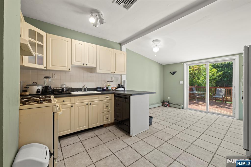 Homes for sale in Clifton, NJ | 405 Clifton Blvd, Clifton, NJ 07013 | MLS# 25029346