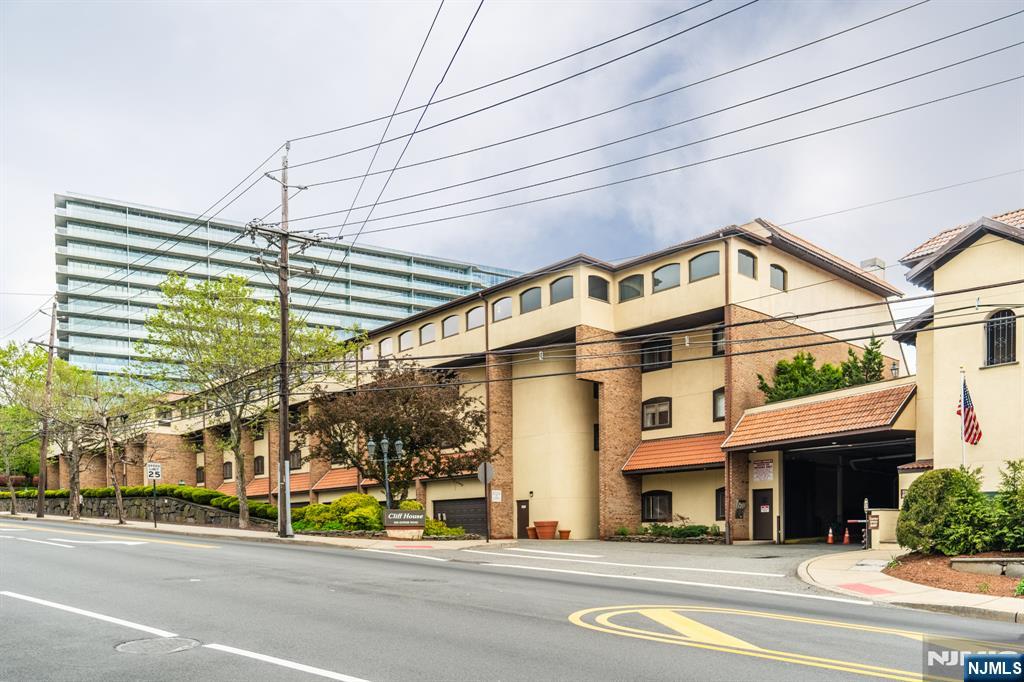 Homes for sale in Cliffside Park, NJ | 300 Gorge Rd #37, Cliffside Park, NJ 07010 | MLS# 25029534