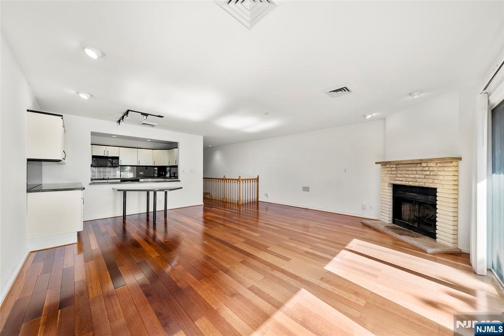 Homes for sale in Cliffside Park, NJ | 300 Gorge Rd #37, Cliffside Park, NJ 07010 | MLS# 25029534