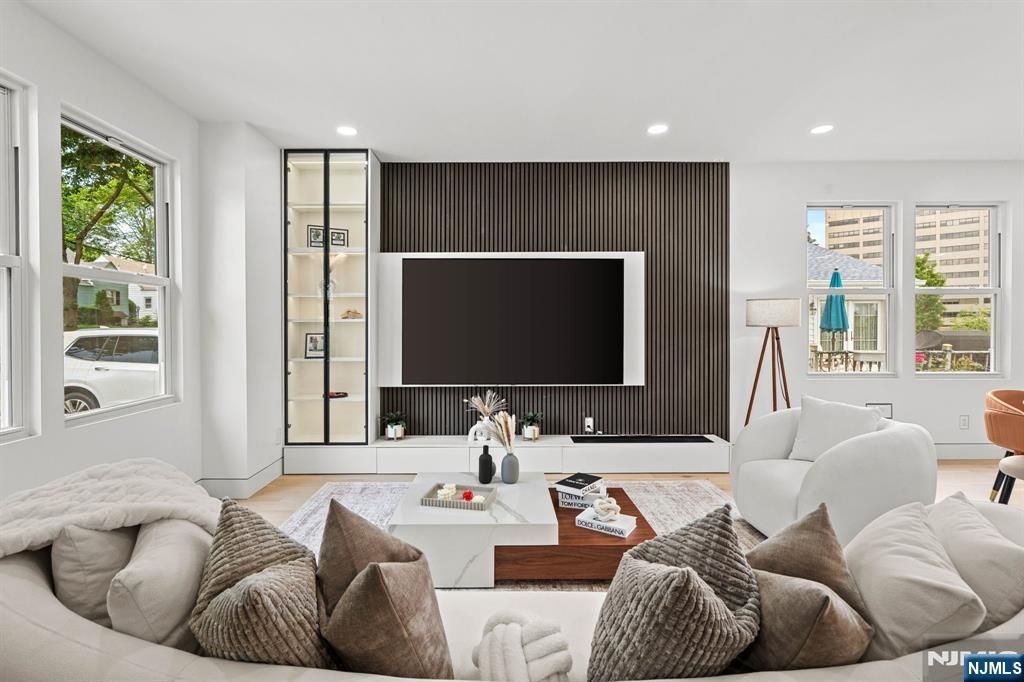 Homes for sale in Rutherford, NJ | 33 Elycroft Pkwy, Rutherford, NJ 07070 | MLS# 25029549