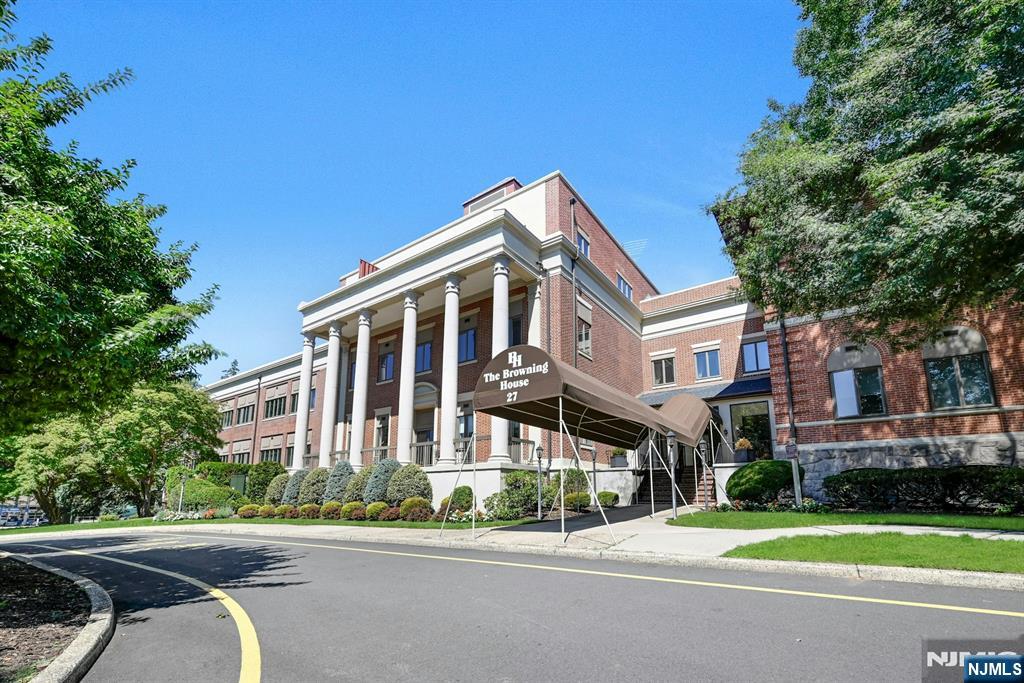 $549,000 Condo