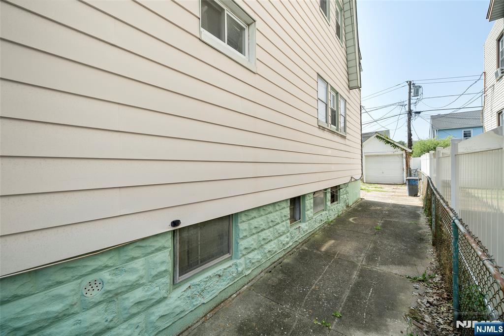 Homes for sale in Newark, NJ | 160 Goldsmith Ave, Newark, NJ 07112 | MLS# 25029612