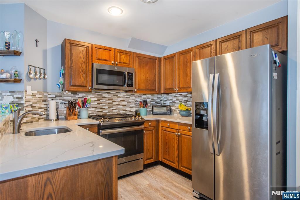 Homes for sale in Clifton, NJ | 56 Collura Ln #I067, Clifton, NJ 07012 | MLS# 25029643