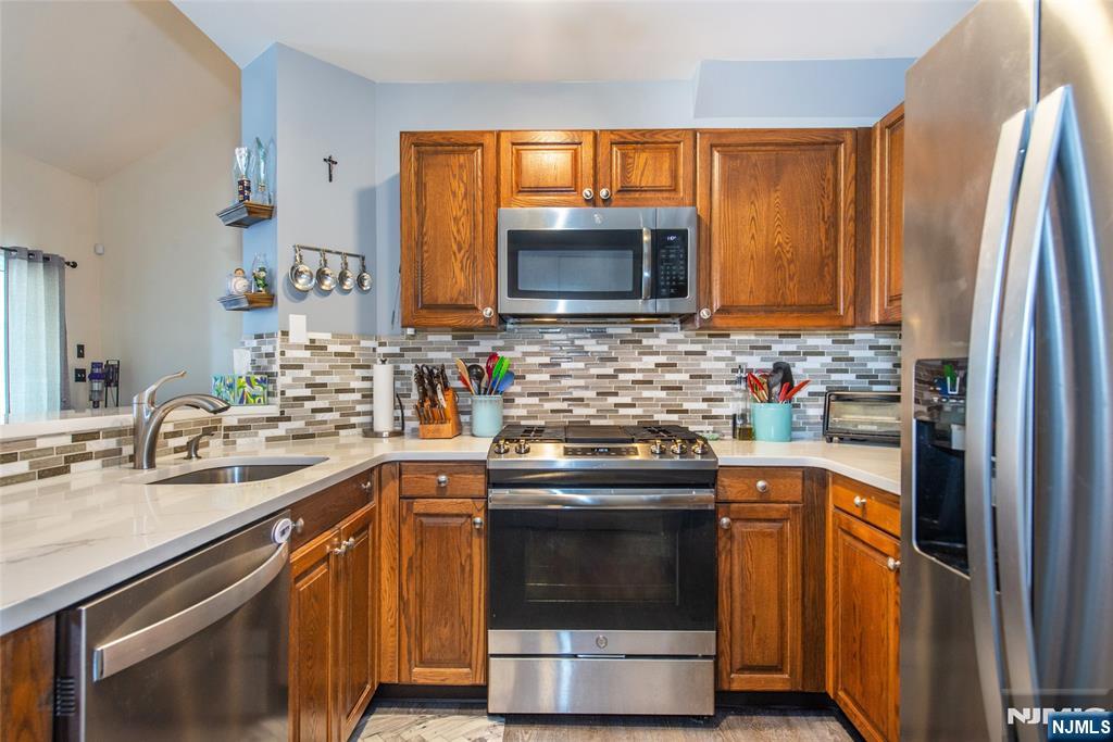 Homes for sale in Clifton, NJ | 56 Collura Ln #I067, Clifton, NJ 07012 | MLS# 25029643