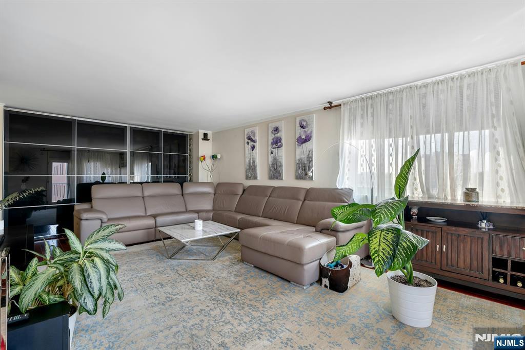 Homes for sale in Fort Lee, NJ | 2150 Center Ave #4E, Fort Lee, NJ 07024 | MLS# 25029760