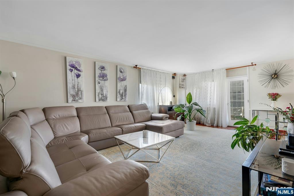 Homes for sale in Fort Lee, NJ | 2150 Center Ave #4E, Fort Lee, NJ 07024 | MLS# 25029760