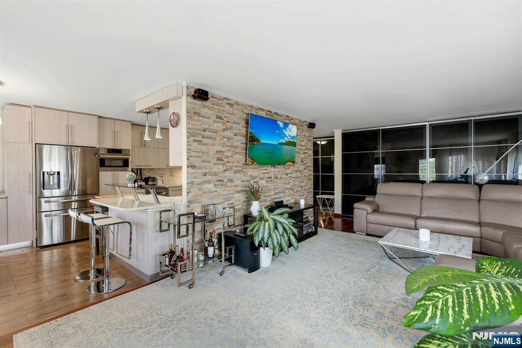 Homes for sale in Fort Lee, NJ | 2150 Center Ave #4E, Fort Lee, NJ 07024 | MLS# 25029760