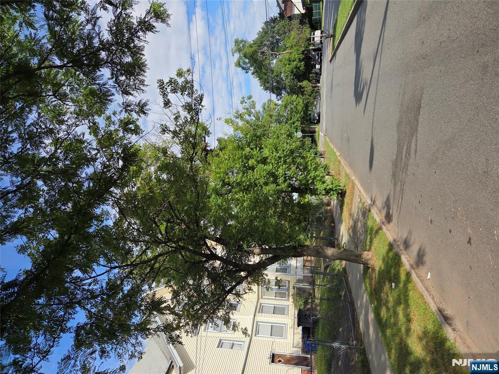 Homes for sale in Newark, NJ | 69 Parkview Ter, Newark, NJ 07112 | MLS# 25029862