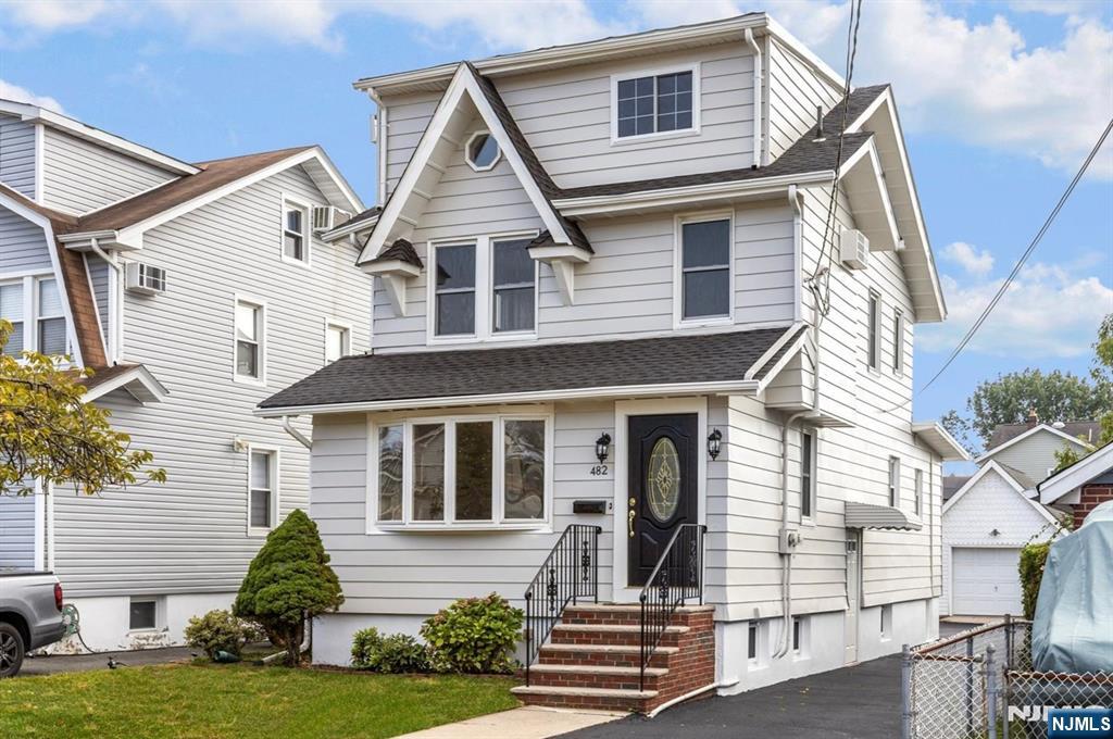 Homes for sale in Lyndhurst, NJ | 482 6th Ave, Lyndhurst, NJ 07071 | MLS# 25029865