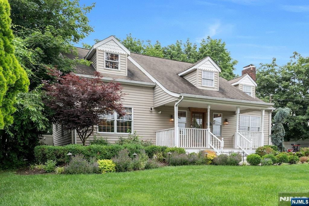 $725,000 Colonial