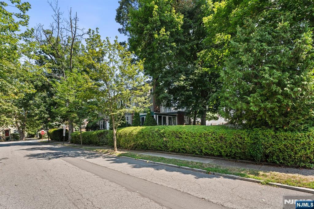 Homes for sale in Englewood, NJ | 325 Central Ave, Englewood, NJ 07631 | MLS# 25029933