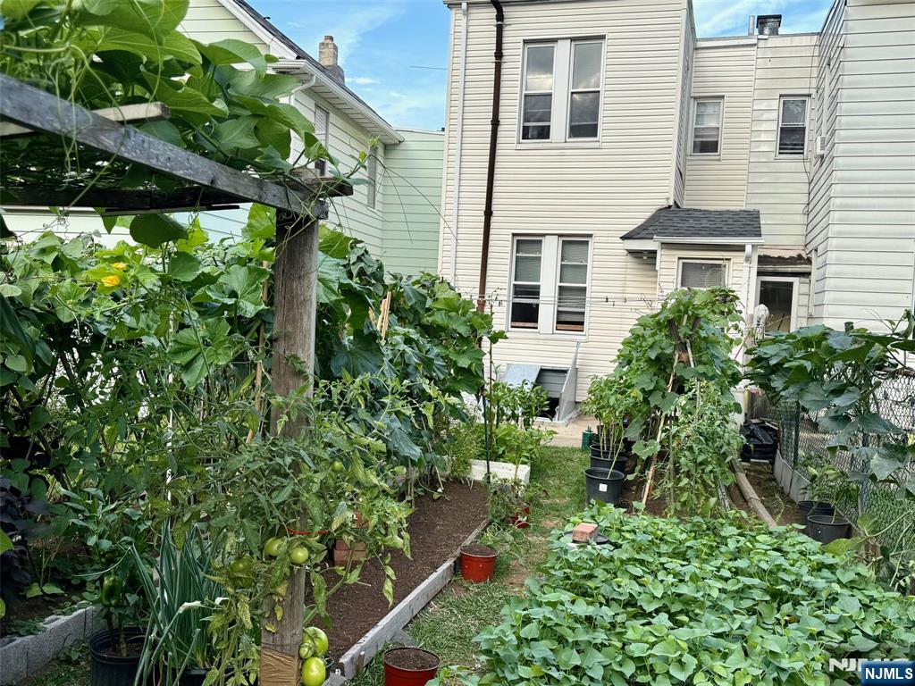 Homes for sale in Harrison, NJ | 405 7th St, Harrison, NJ 07029 | MLS# 25029951