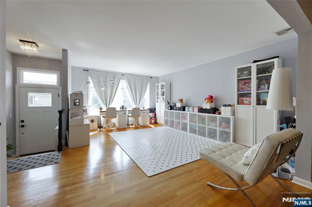 Homes for sale in Fort Lee, NJ | 2445 6Th St, Fort Lee, NJ 07024 | MLS# 25030001