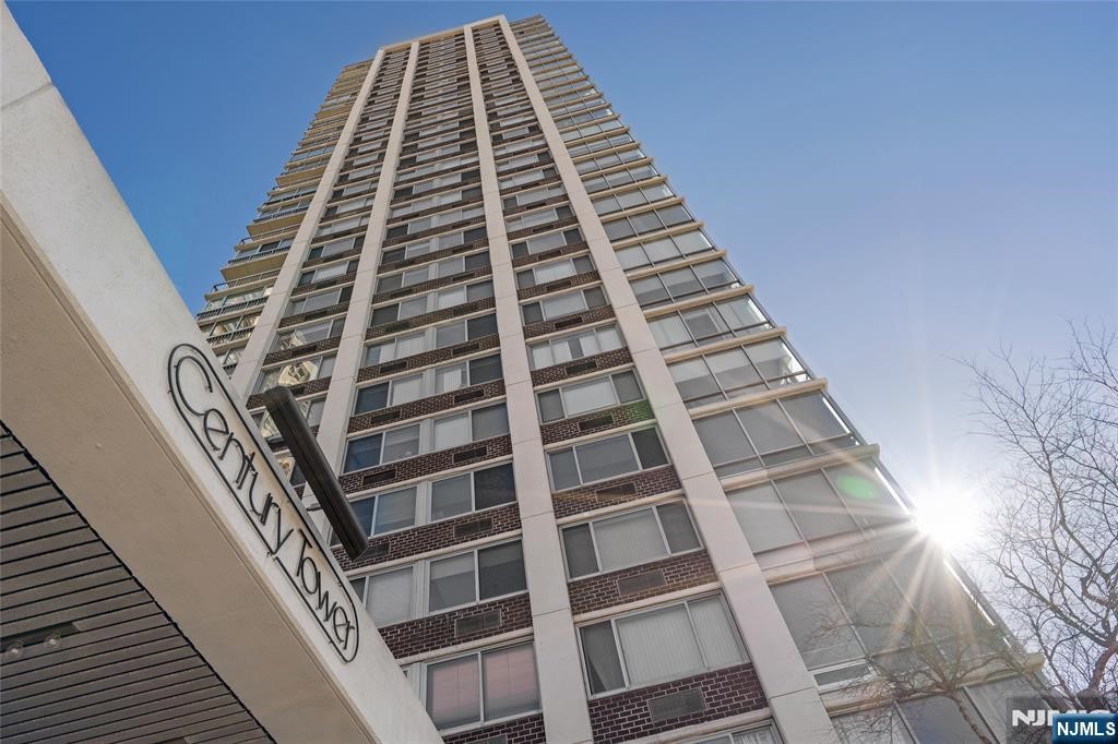 $200,000 Co-op