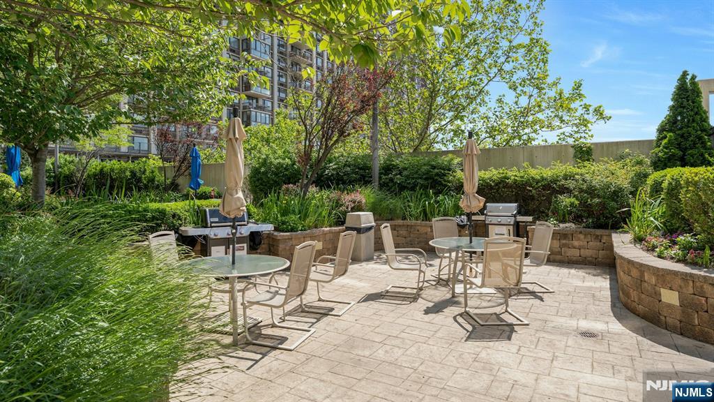 Homes for sale in Fort Lee, NJ | 1600 Parker Ave #22J, Fort Lee, NJ 07024 | MLS# 25030015