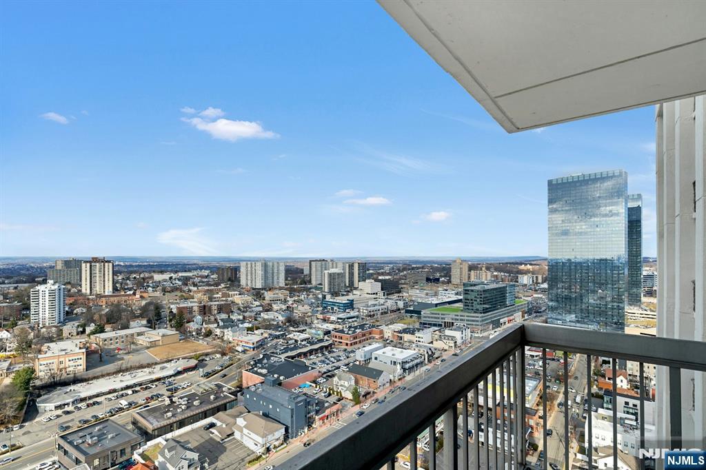 Homes for sale in Fort Lee, NJ | 1600 Parker Ave #22J, Fort Lee, NJ 07024 | MLS# 25030015