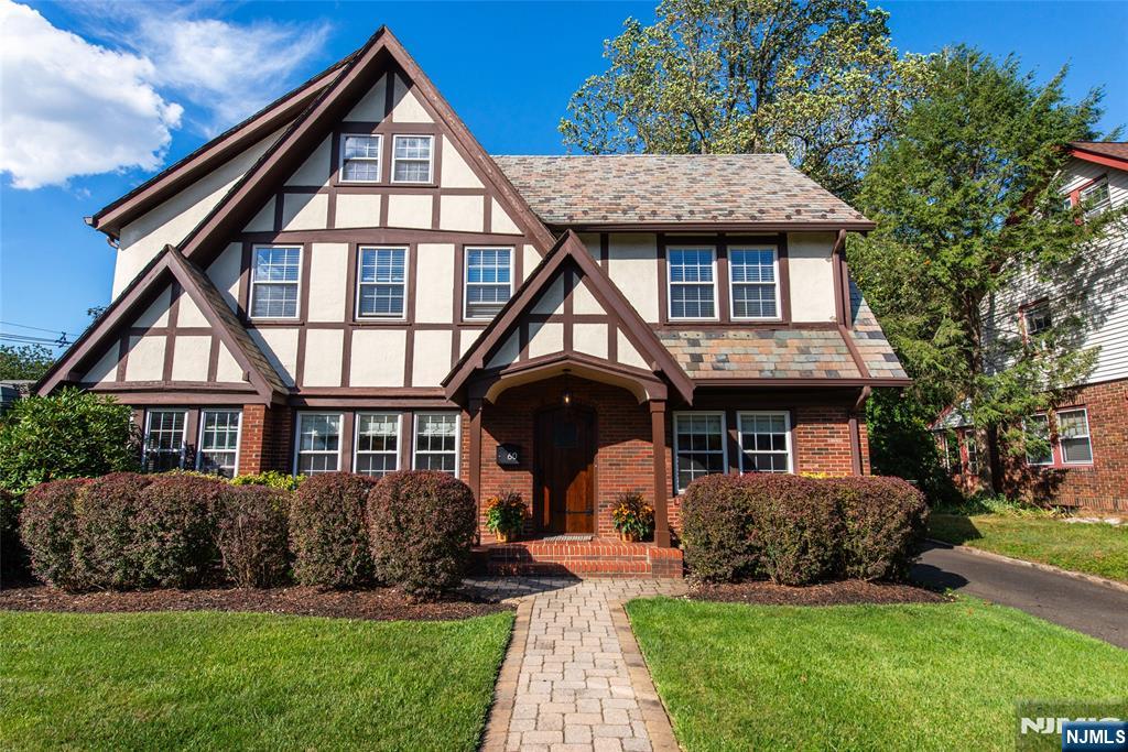 $1,199,000 Colonial