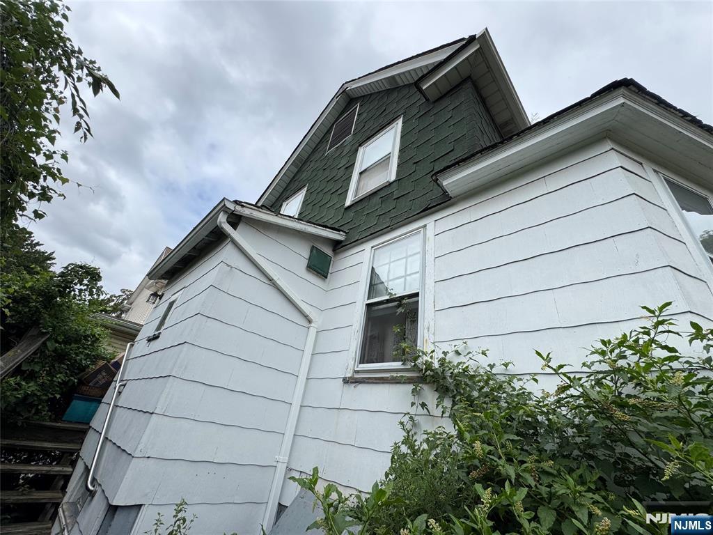 Homes for sale in Bogota, NJ | 80 Grove St, Bogota, NJ 07603 | MLS# 25030075