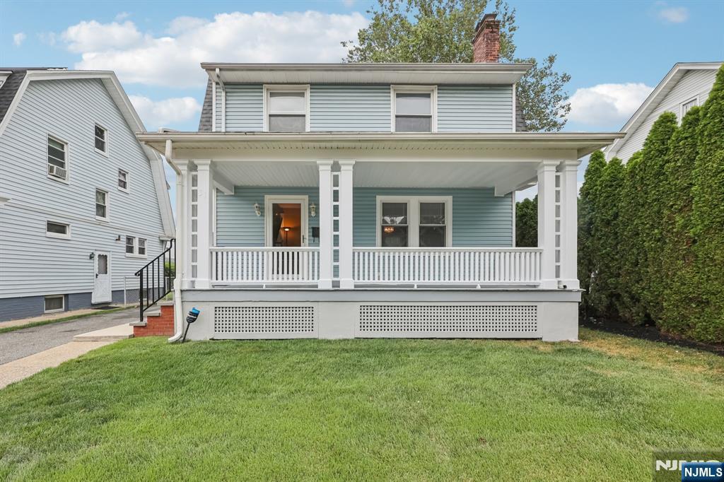 $469,000 Colonial