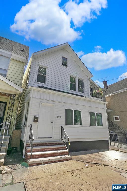$379,900 Colonial