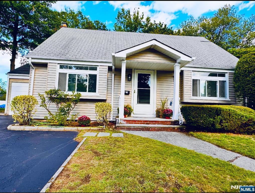 Homes for sale in Fair Lawn, NJ | 19 15 Hunter Pl, Fair Lawn, NJ 07410 | MLS# 25030246