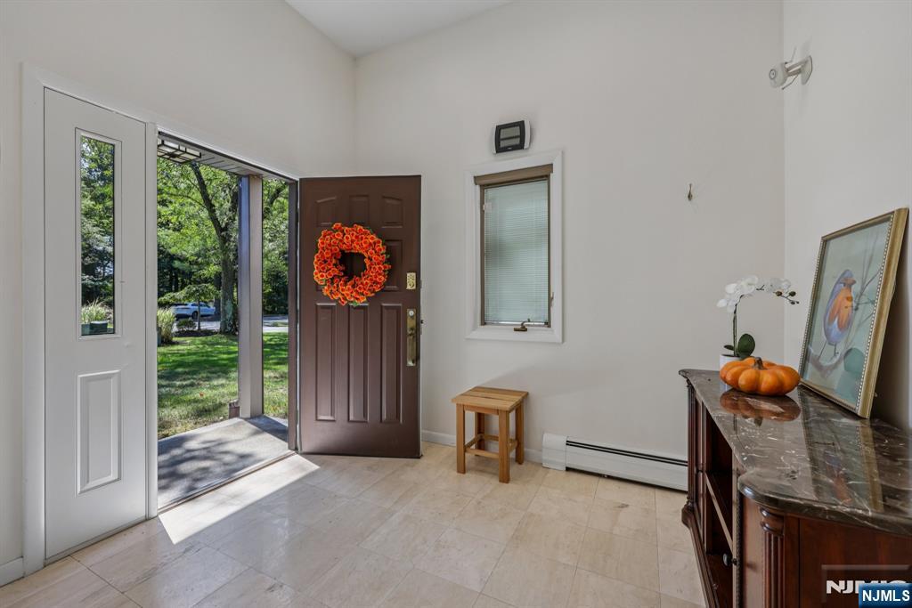 Homes for sale in Wayne, NJ | 53 Ponds Cir, Wayne, NJ 07470 | MLS# 25030258