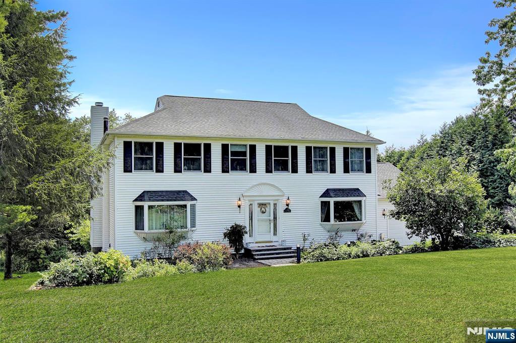 Homes for sale in Vernon, NJ | 12 Gate Dr, Vernon, NJ 07418 | MLS# 25030312