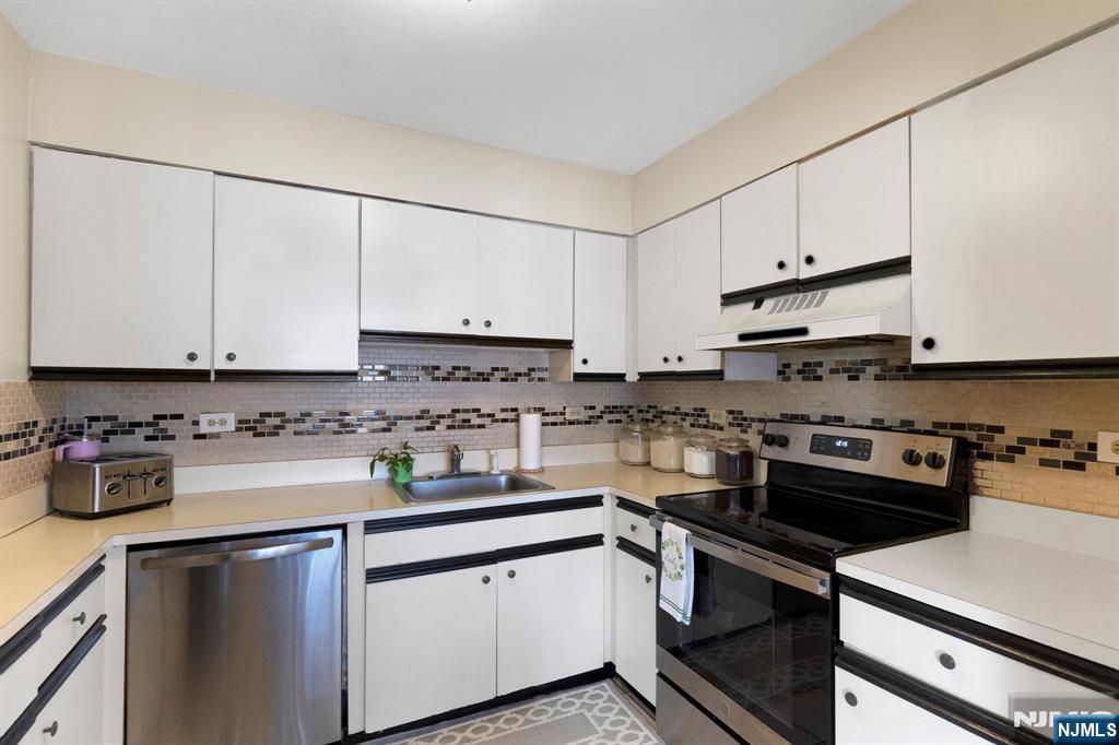 Homes for sale in Newark, NJ | 776-784 N 6Th #C12, Newark, NJ 07107 | MLS# 25030337