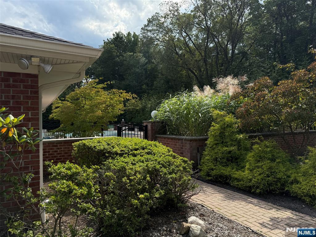 Homes for sale in Mahwah, NJ | 366 Cottonwood Way, Mahwah, NJ 07430 | MLS# 25030347