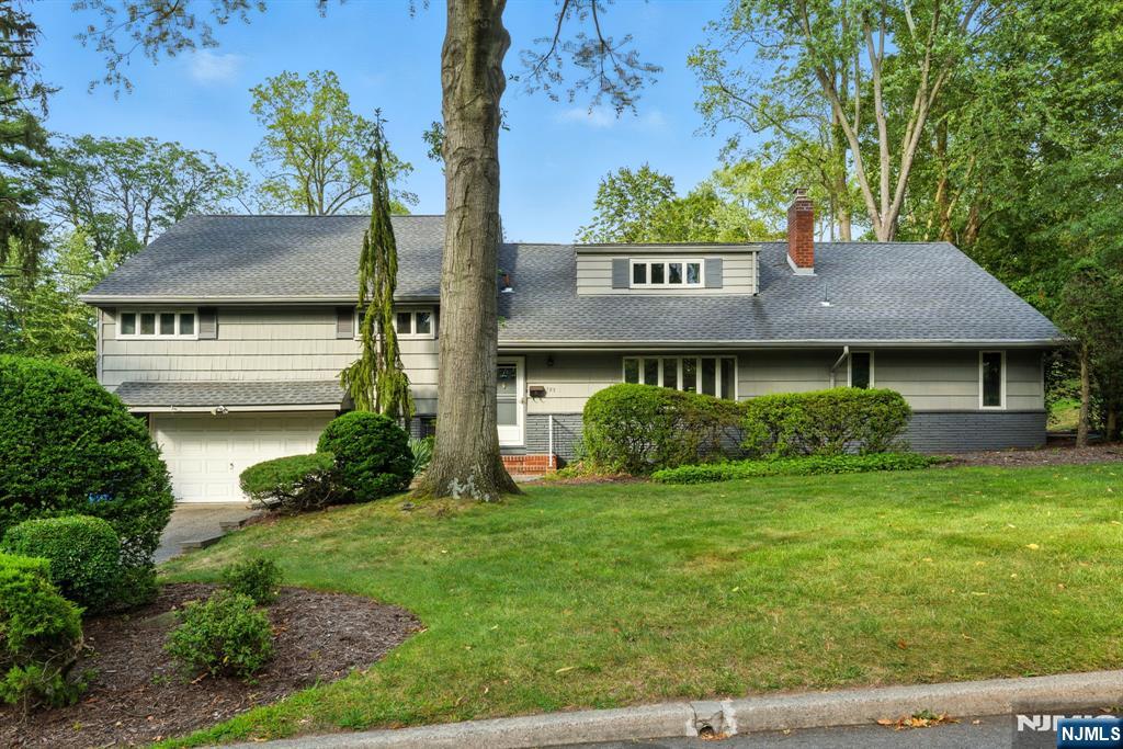 $1,199,000 Split Level