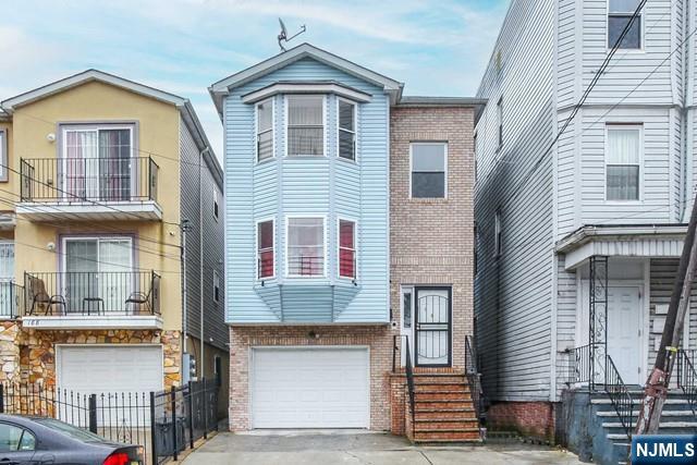 Homes for sale in Newark, NJ | 190 S 11th St, Newark, NJ 07107 | MLS# 25030360