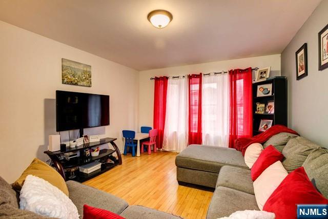 Homes for sale in Newark, NJ | 190 S 11Th St, Newark, NJ 07107 | MLS# 25030360