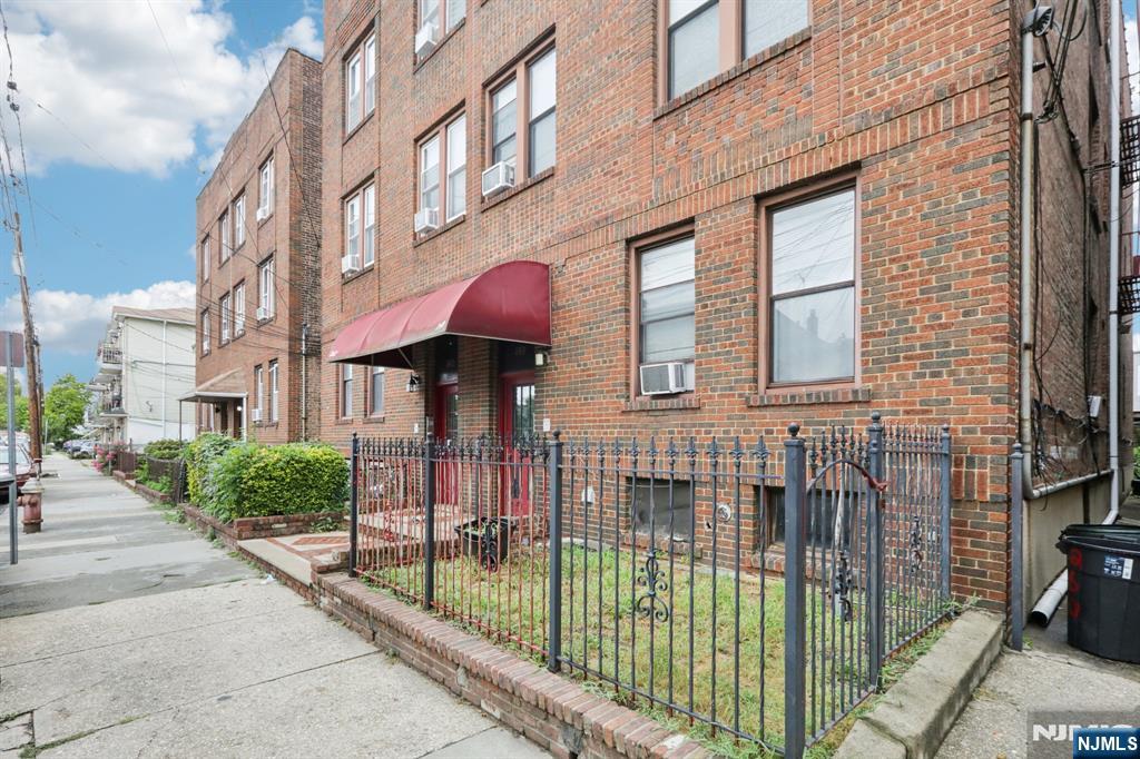 Homes for sale in Jersey City, NJ | 262 Clendenny Ave #6, Jersey City, NJ 07304 | MLS# 25030386