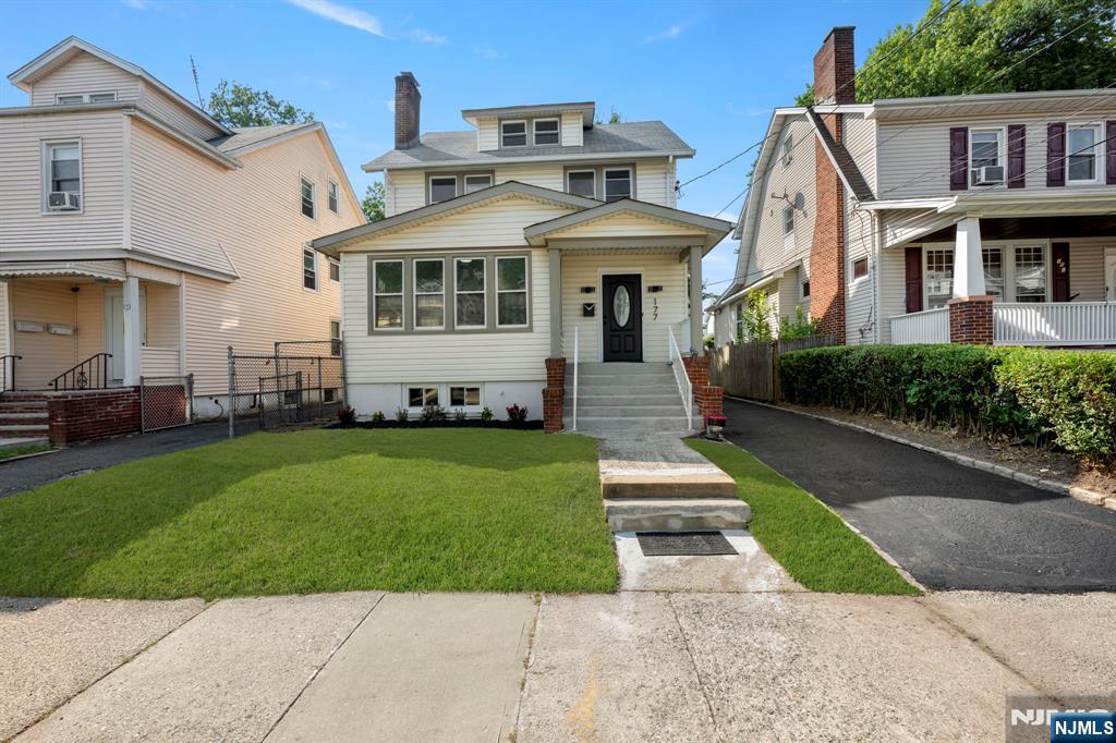 $499,000 Colonial